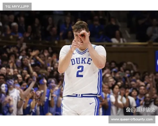 杜克双星闪耀季前赛弗拉格连续上双克尼佩尔状态回暖展潜力